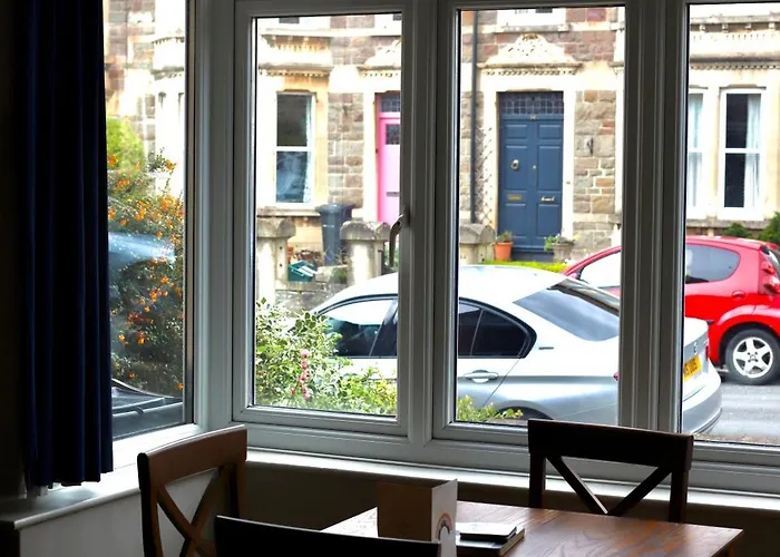 A Cosy Garden Flat In A Quiet Area Close To The City Centre