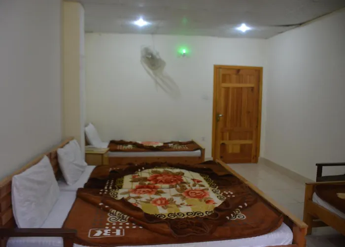 Eagle Nest, Malam Jabba By Lmc