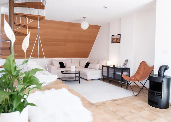 NEU Deluxe Suite Münsterblick, Maisonette, Kingsize Bett, Küche, Netflix, Aussicht, E-Kamin