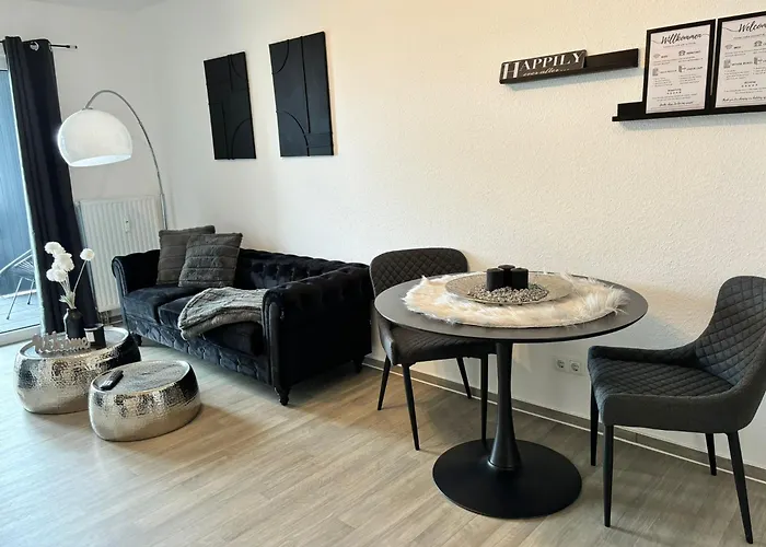 Charming Homes - Studio 23