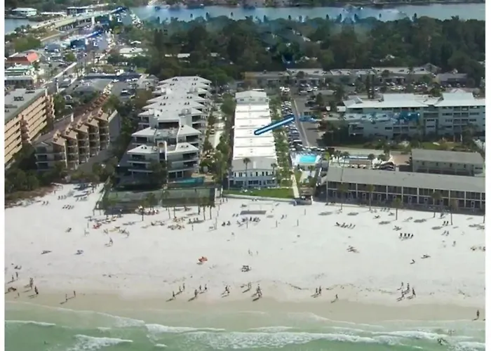 Beachfront Getaway In Siesta Key