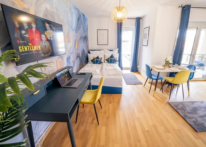 River Prime Studio - 5Min To Hbf
