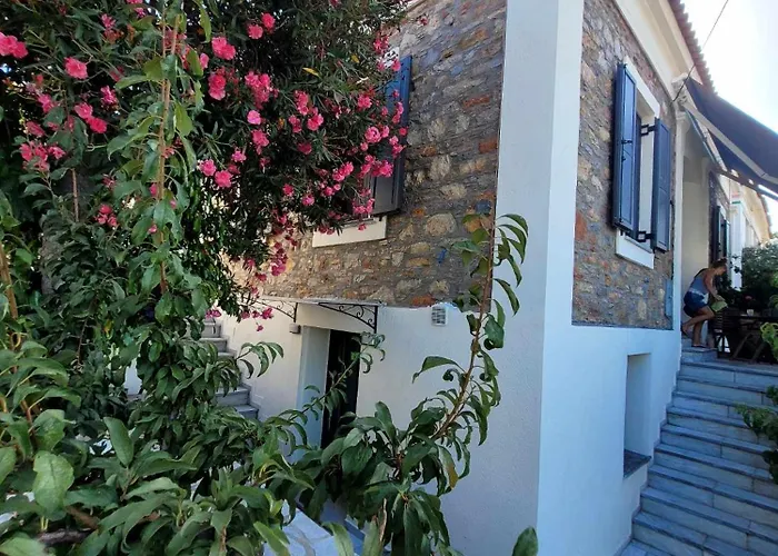 Danai Traditional Apartment
