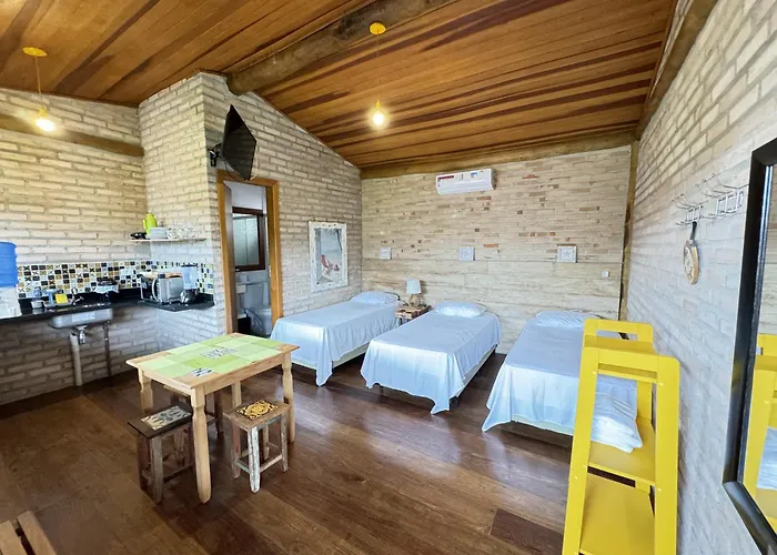 North Shore Maresias Studios p 2 3 e 4 pessoas 2 quadras da praia mini cozinha completa tv ar cond wifi estacionamento roupa de cama e banho