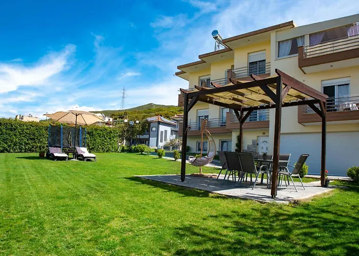 Ivi'S Kavala