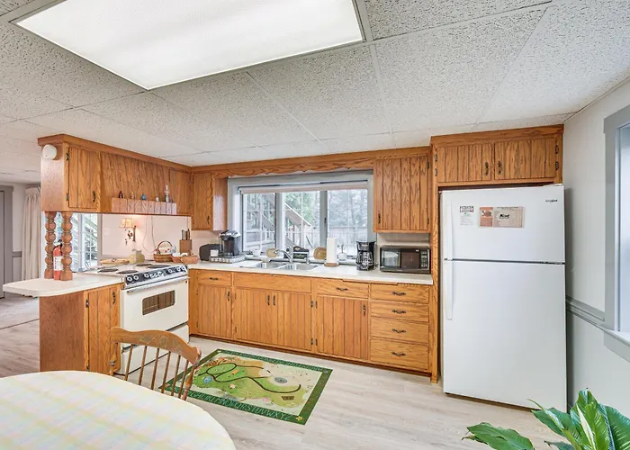 Amish Country Apartment W/ Cozy Fireplace!