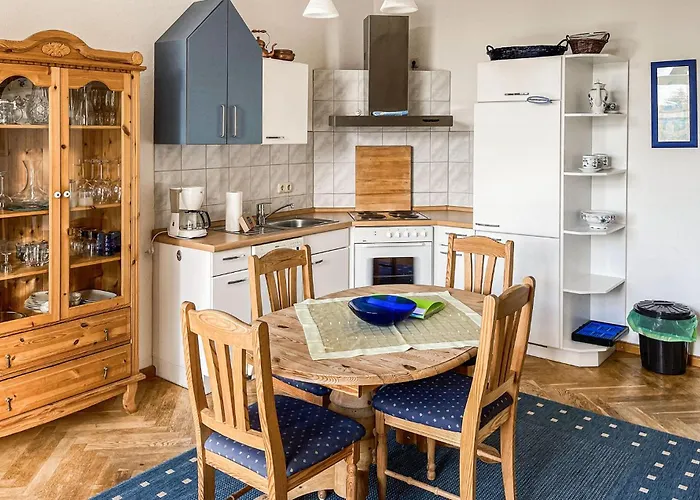 Cozy Apartment In Hohen Wieschendorf
