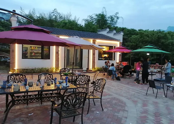 Yichang Leisurely River View Inn - Three Gorges Branch