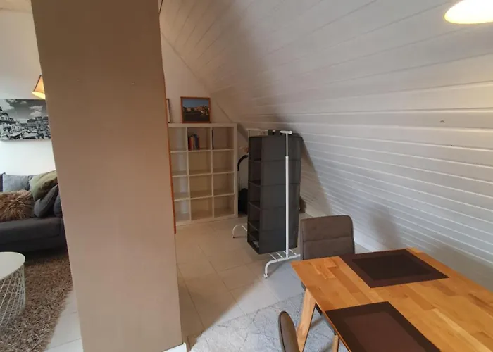 Zentrale Dachwohnung in SHA