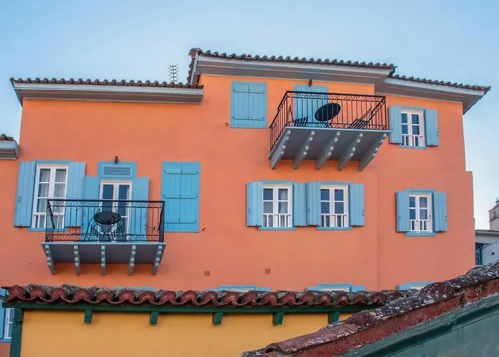 Byron Traditional Hotel