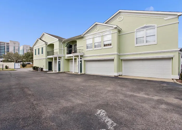 Luxury Condo In Gulfport