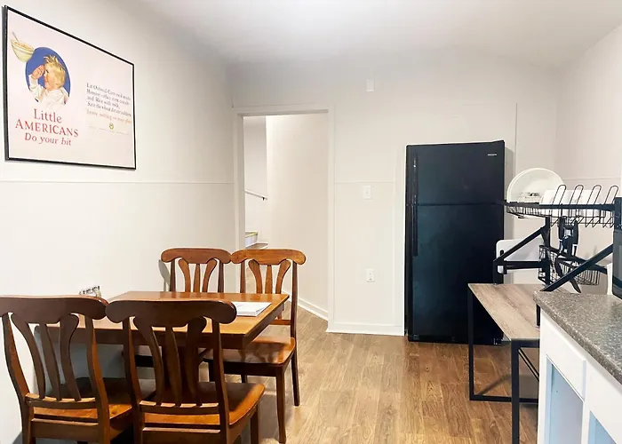 Port Huron Temp Stays - Apartment 7