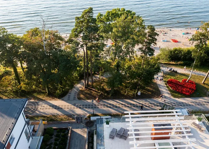 Apartament 6M Rewal W Cenie Basen, Jacuzzi, Silownia, Sala Zabaw, Free Private Parking, Park Rozrywki Hossoland 30 Minut