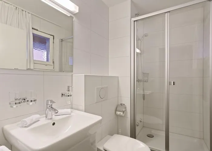 Fantastic 2 Bedroom Flat Close To The Lake