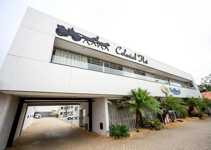 Colonial Flat Hotel