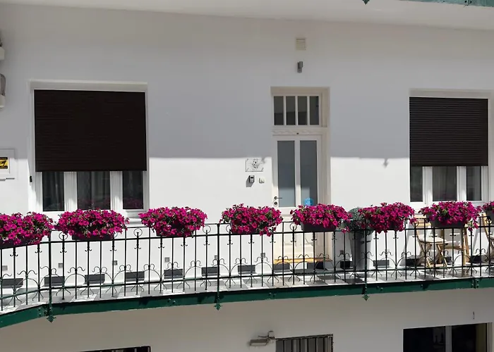Theatre Square Apartments