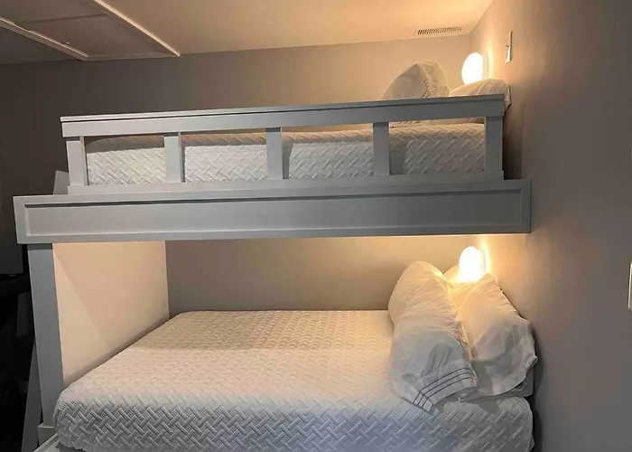 Private Suite In Davison