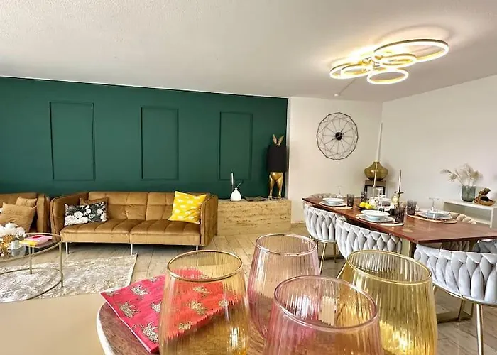 04 Exquisites Apartment mit Terrasse