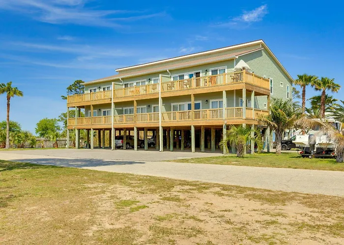 Water View Dauphin Island Condo W/ Boat Slips