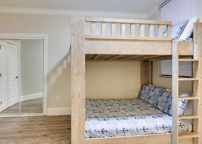 Beach Access & Boardwalk: Condo In Dauphin Island