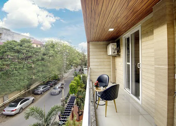 Limewood Stay - Executive Huda City Center