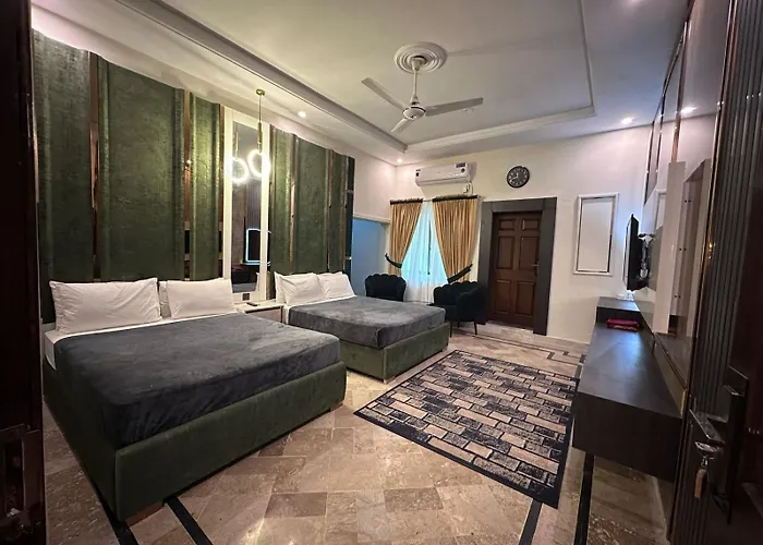Four Season Boutique Hotel