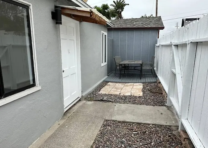 Beachside 2Br Close 2 Sand, Town