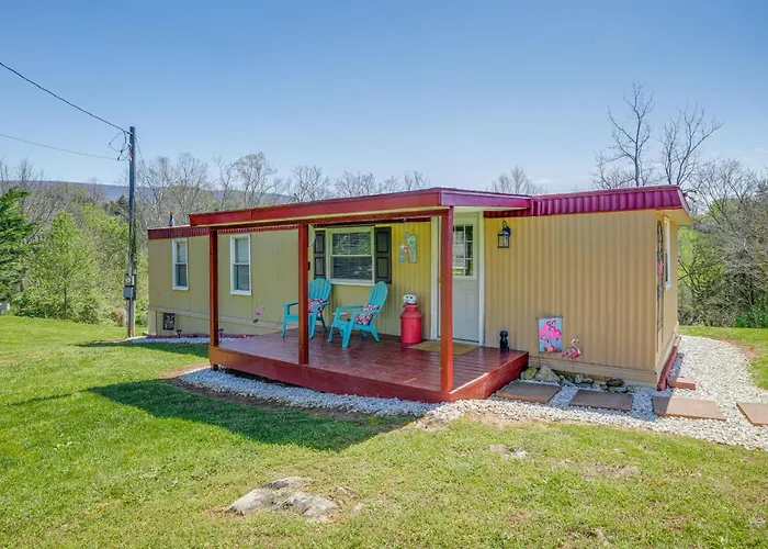 Waterfront Virginia Retreat W/ Canoe, Pets Welcome