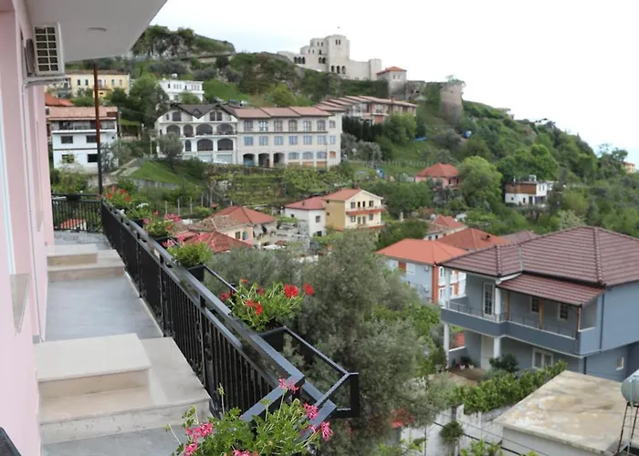 --Hotel Deal-- Rooms With Castle View