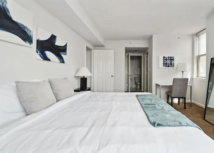2Br Executive City Suite With Gym & Pool