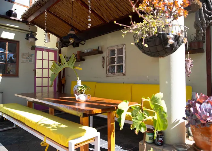 Ami Vine House