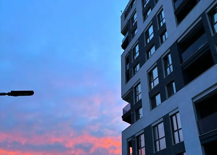 Sky View - Free Parking