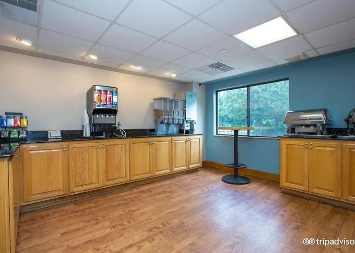 Country Inn & Suites By Radisson, Williamsburg East Busch Gardens , Va