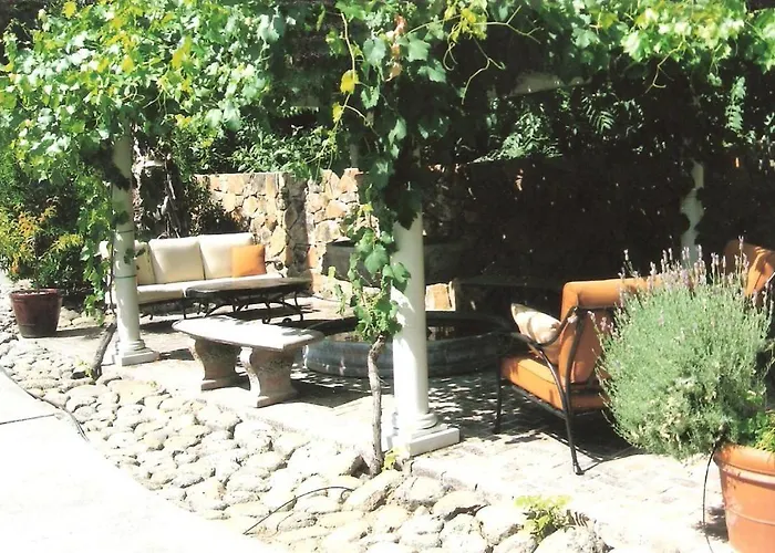 Spanish Villa Inn