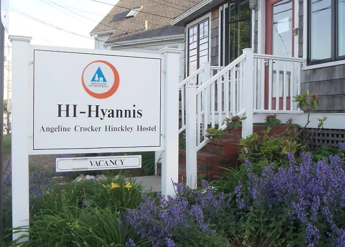 Hi Hyannis Hostel
