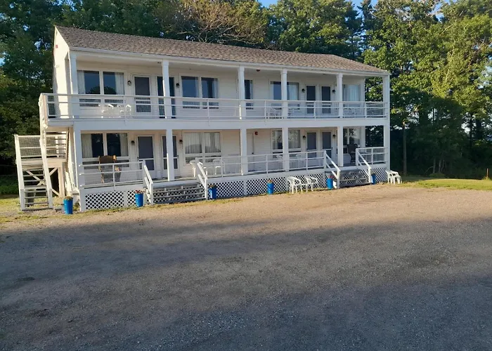 High Tide Inn On The Ocean, Motel And Cottages