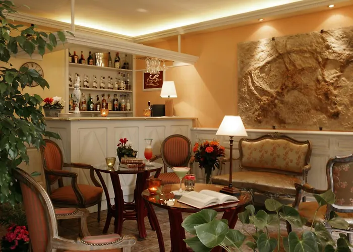 Hostellerie Du Passeur - Hotel & Restaurant - Climatisation Et Piscine Chauffee