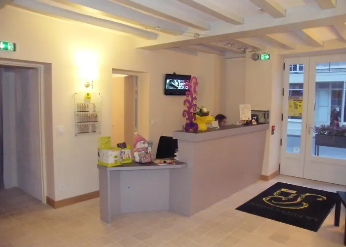 Logis Hotel Le Puits Dore