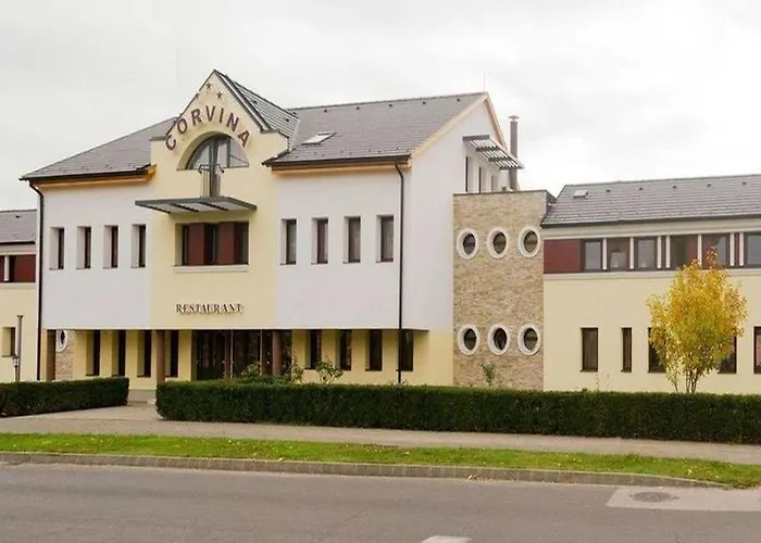 Corvina Hotel-Restaurant