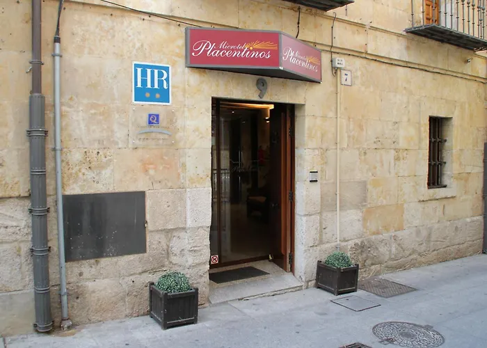 Hotel Microtel Placentinos