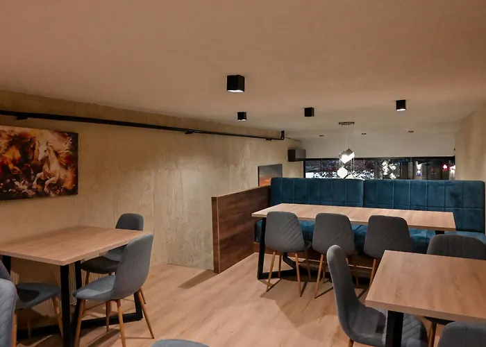Calla Bella Rooms & Snack Bar