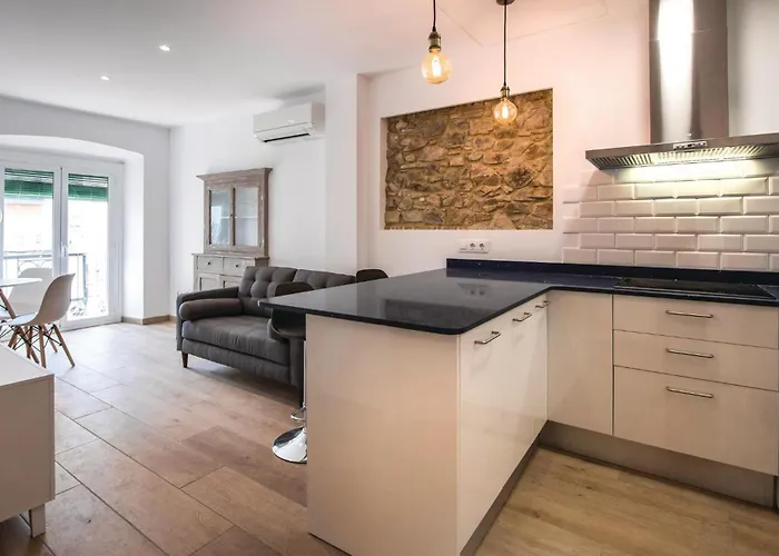 Lovely Apartment In Blanes With Wifi