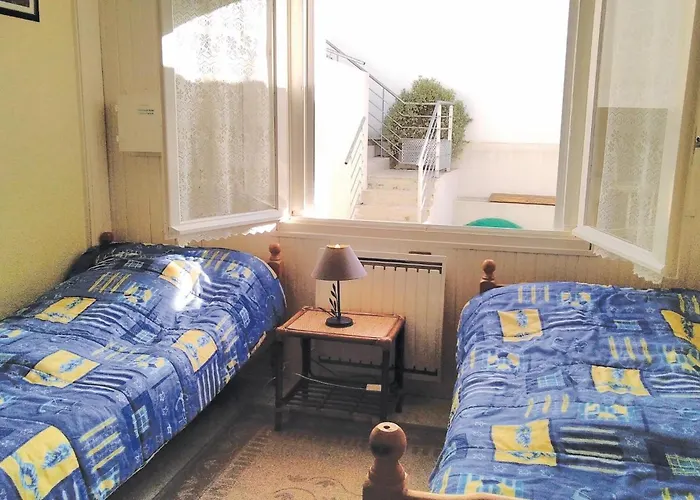 2 Bedroom Nice Apartment In La Tranche Sur Mer