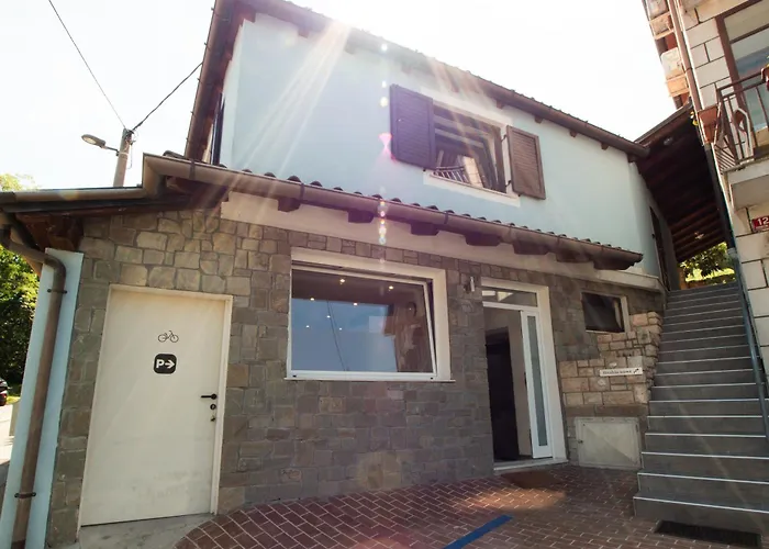 Bivalvia Apartments