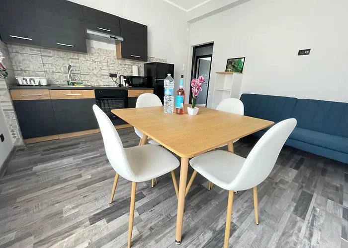 Bardolino Center Apartments