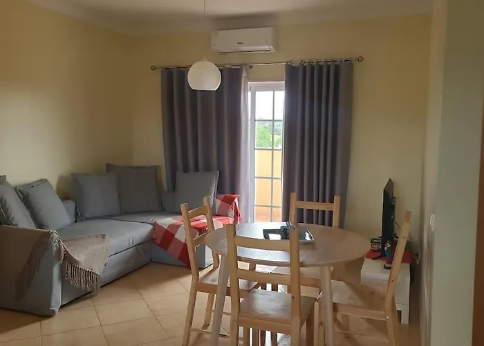 Stela ' S Guest House