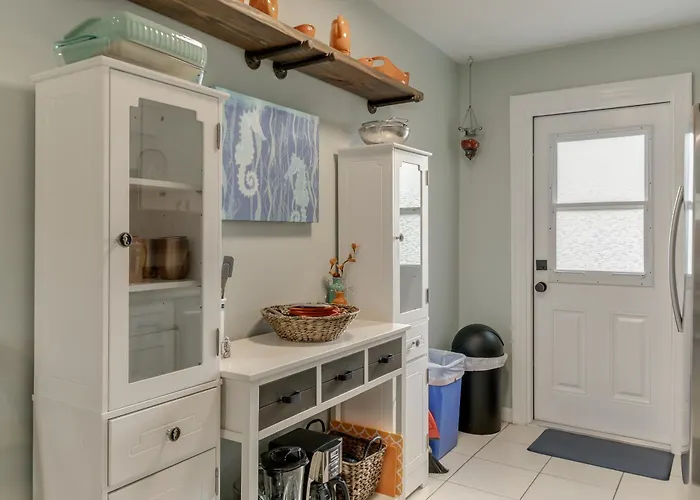 Tranquility Seahorse Suite - Oceanfront Paradise!
