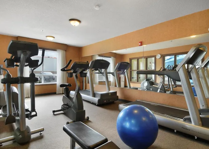 Days Inn & Suites By Wyndham Strathmore
