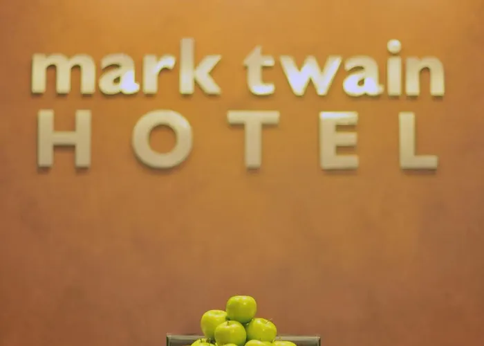 Mark Twain Hotel