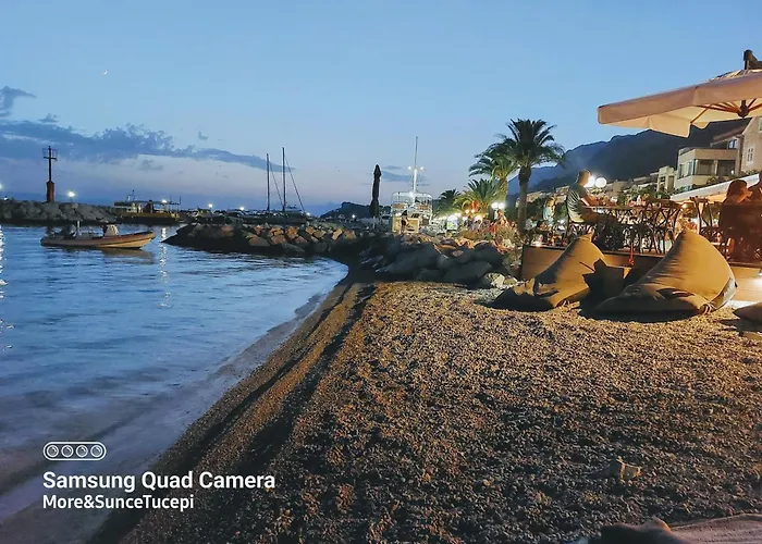 Sea & Sun Apartments Tucepi